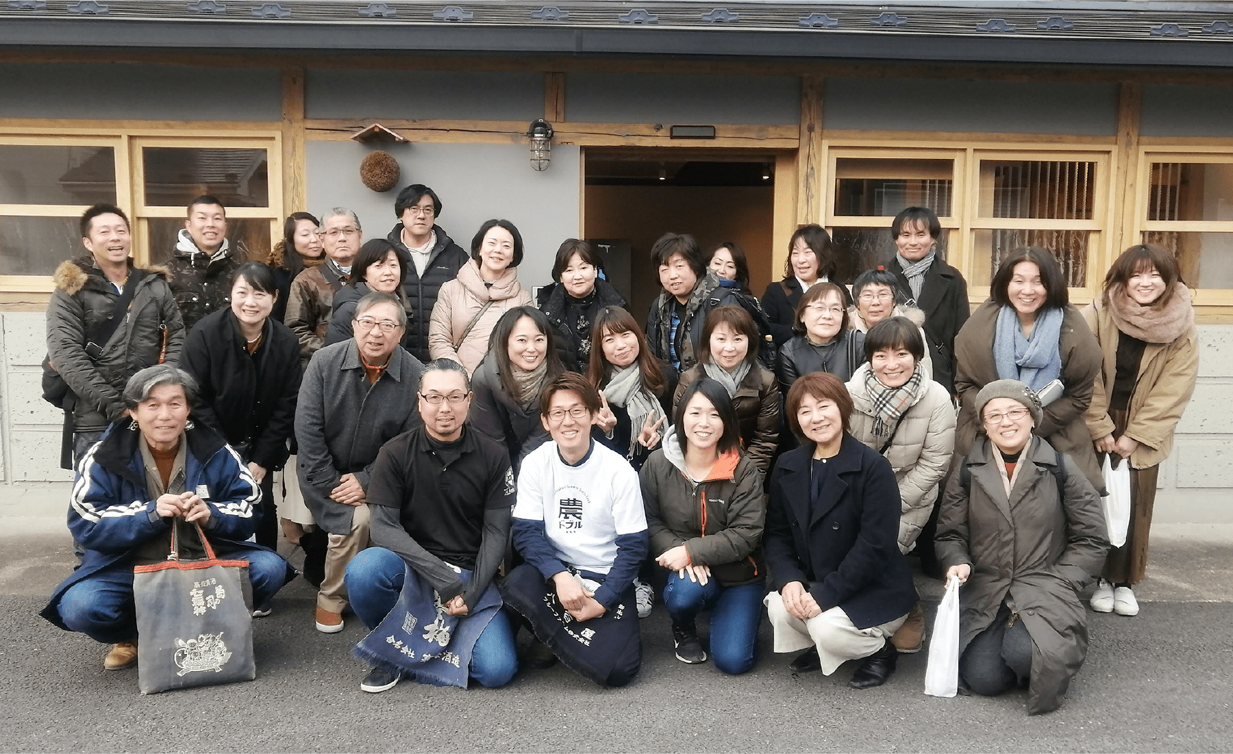 地元の人たちと集合写真