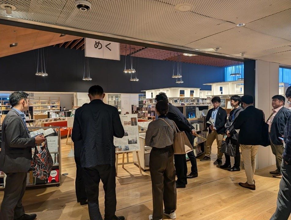 互尊文庫@ミライエ長岡３階（米百俵の精神を受け継ぐ現代版国漢学校）