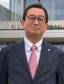 石塚　匠 氏