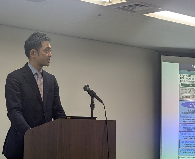 内閣府地方創生推進室次長　羽白 淳