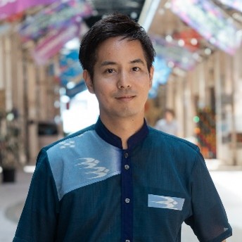 豊里 健一郎 氏