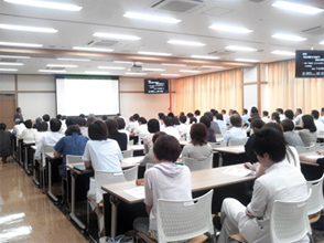病院でのＩＣＴ勉強会風景
